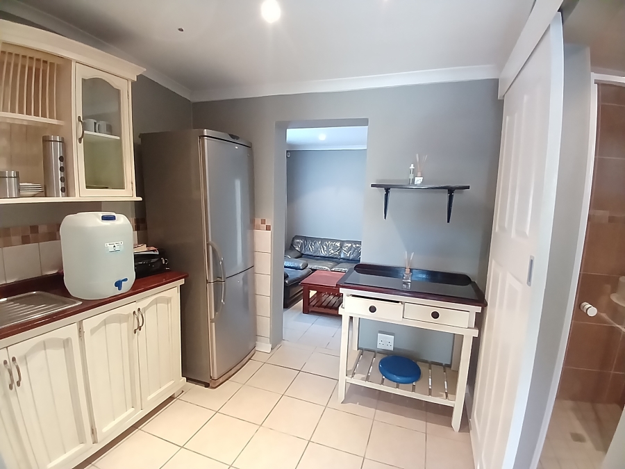 To Let 1 Bedroom Property for Rent in Miramar Eastern Cape